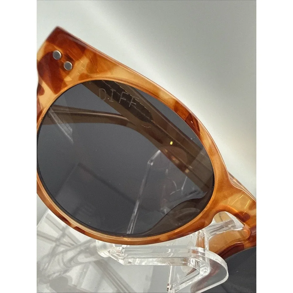 DIFF Sunglasses 